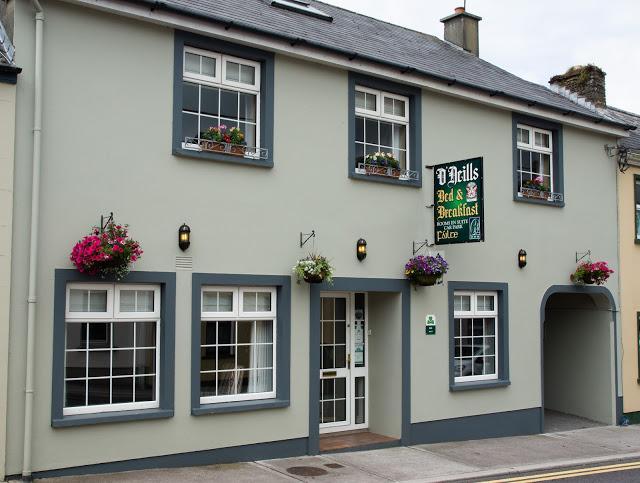 O Neills Bed And Breakfast 딩글 외부 사진