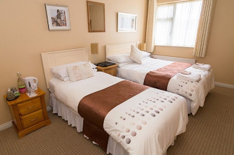 O Neills Bed And Breakfast 딩글 외부 사진