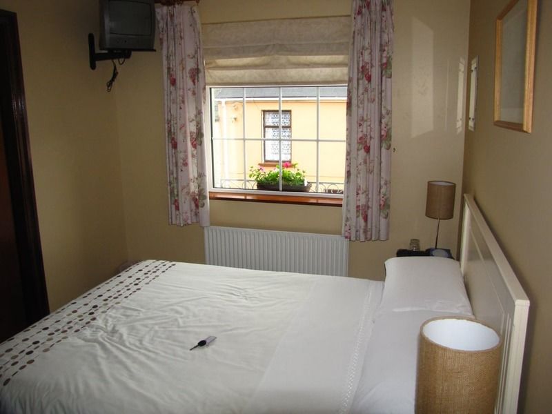 O Neills Bed And Breakfast 딩글 외부 사진